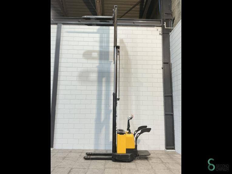 Stackers Electric Papro CS1550