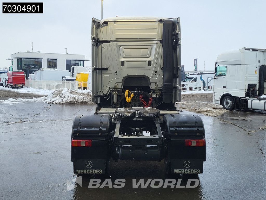 Mercedes Actros 1843 4X2 StreamSpace ADR