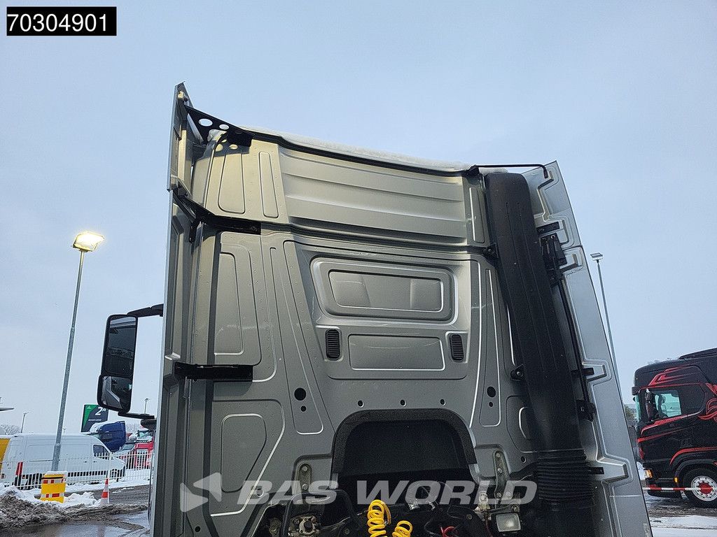 Mercedes Actros 1843 4X2 StreamSpace ADR
