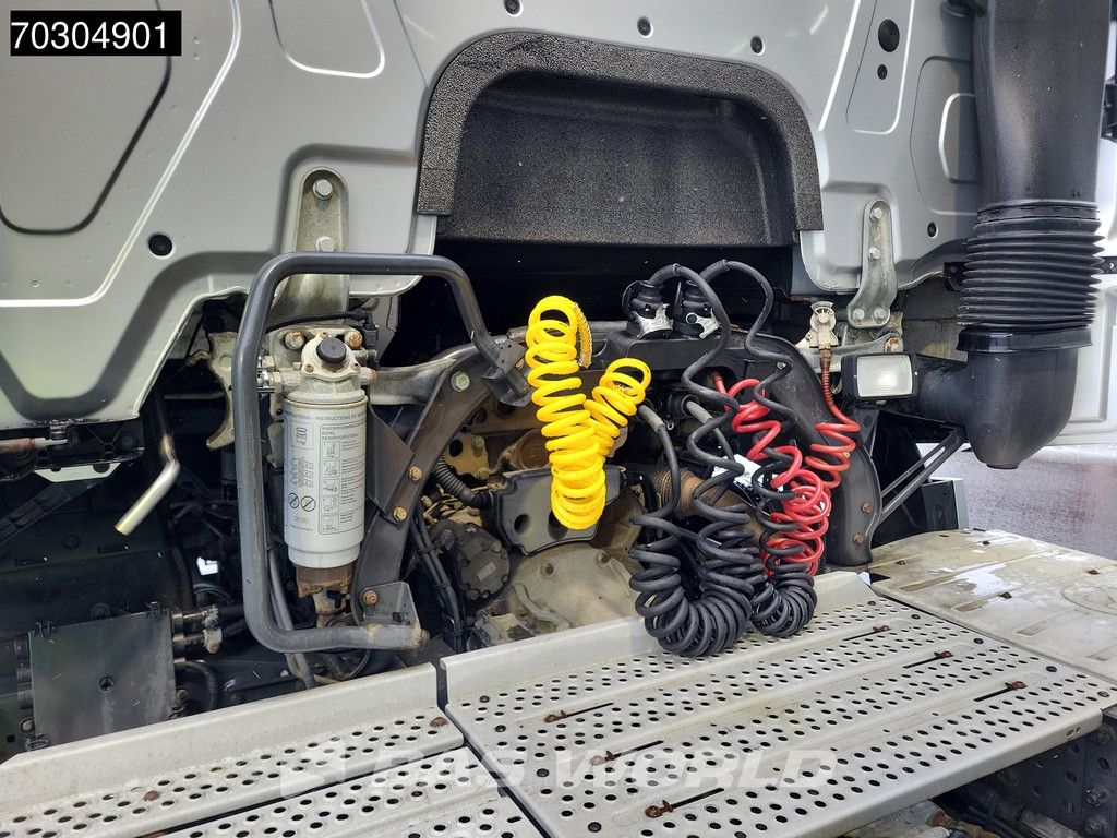 Mercedes Actros 1843 4X2 StreamSpace ADR