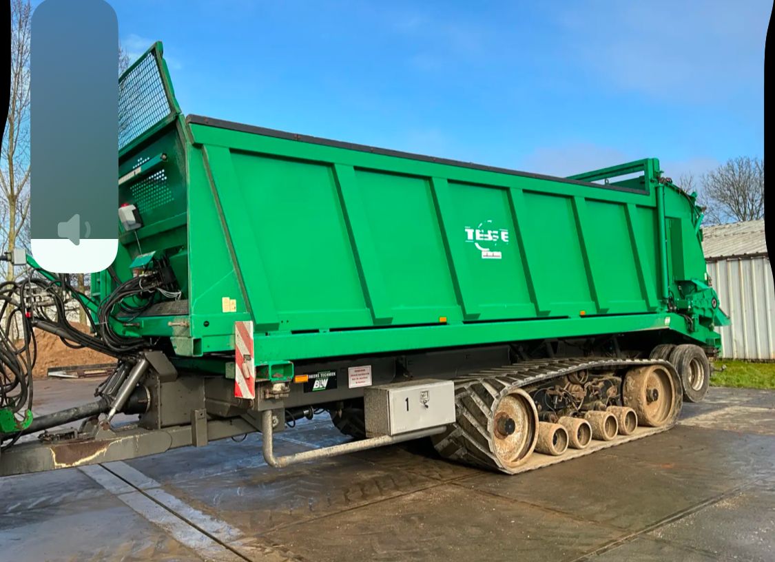 Compost strooier en maispers