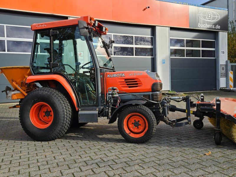 Kubota STV 32 Winterdienst