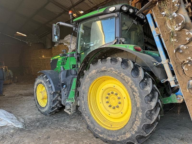 John Deere 6175R