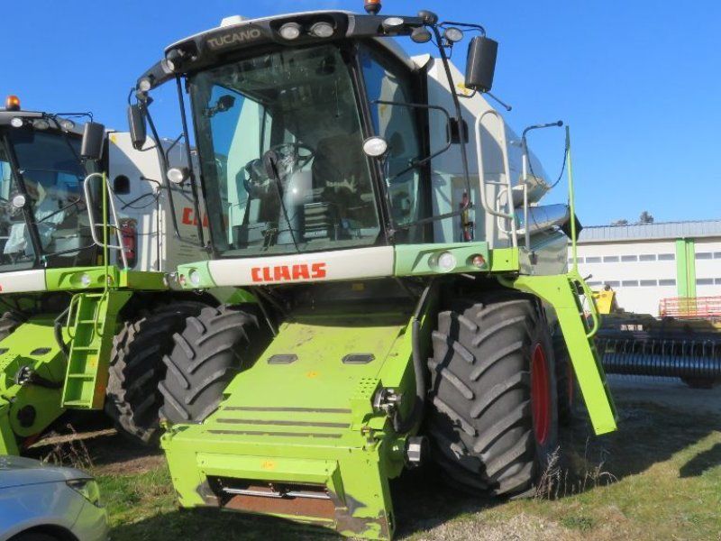 Claas TUCANO 320