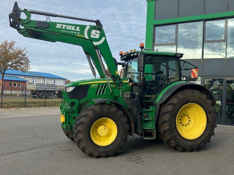 John Deere 6215R