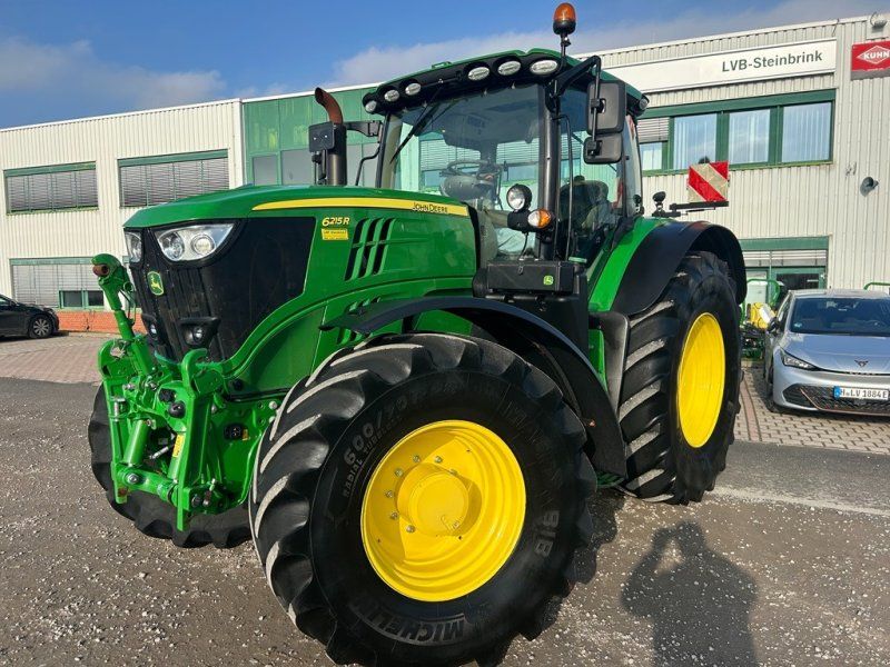 John Deere 6215R