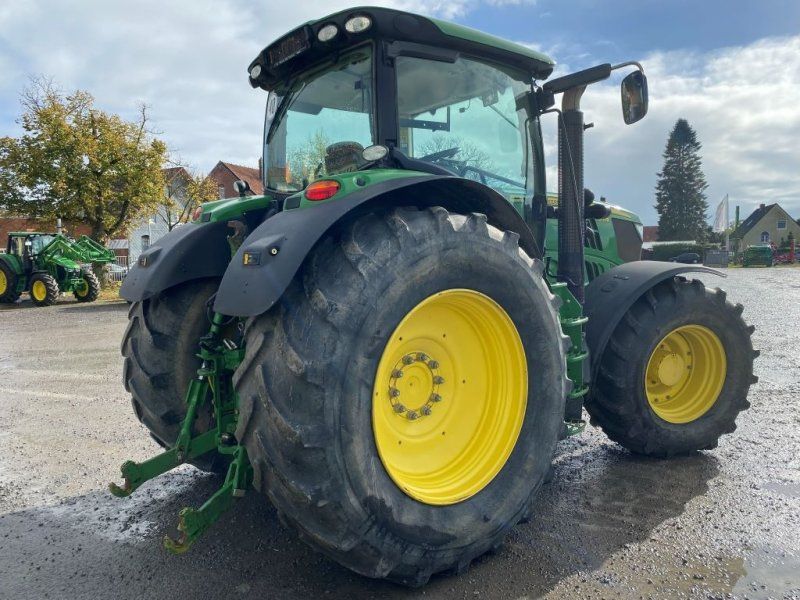 John Deere 6210R