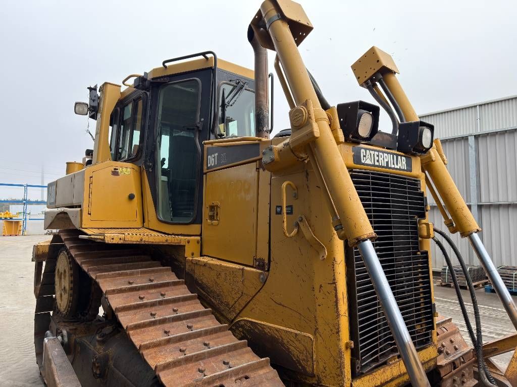 CAT D6T XL