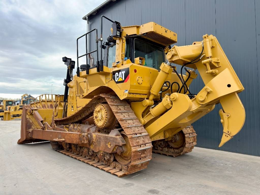 CAT D8T - CE