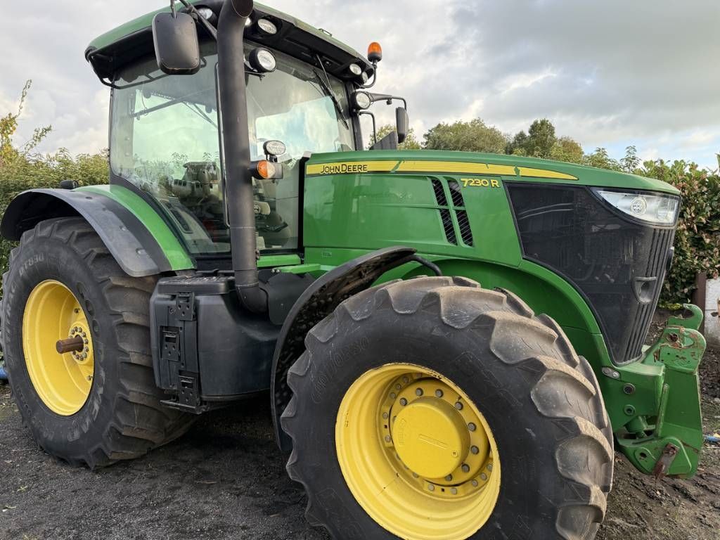 John Deere 7230 R