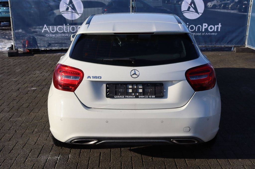 Pkw Mercedes-Benz A180 Benzin 122 PS 2017 (Margin)