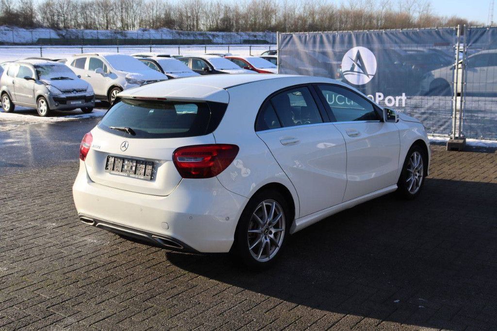 Pkw Mercedes-Benz A180 Benzin 122 PS 2017 (Margin)