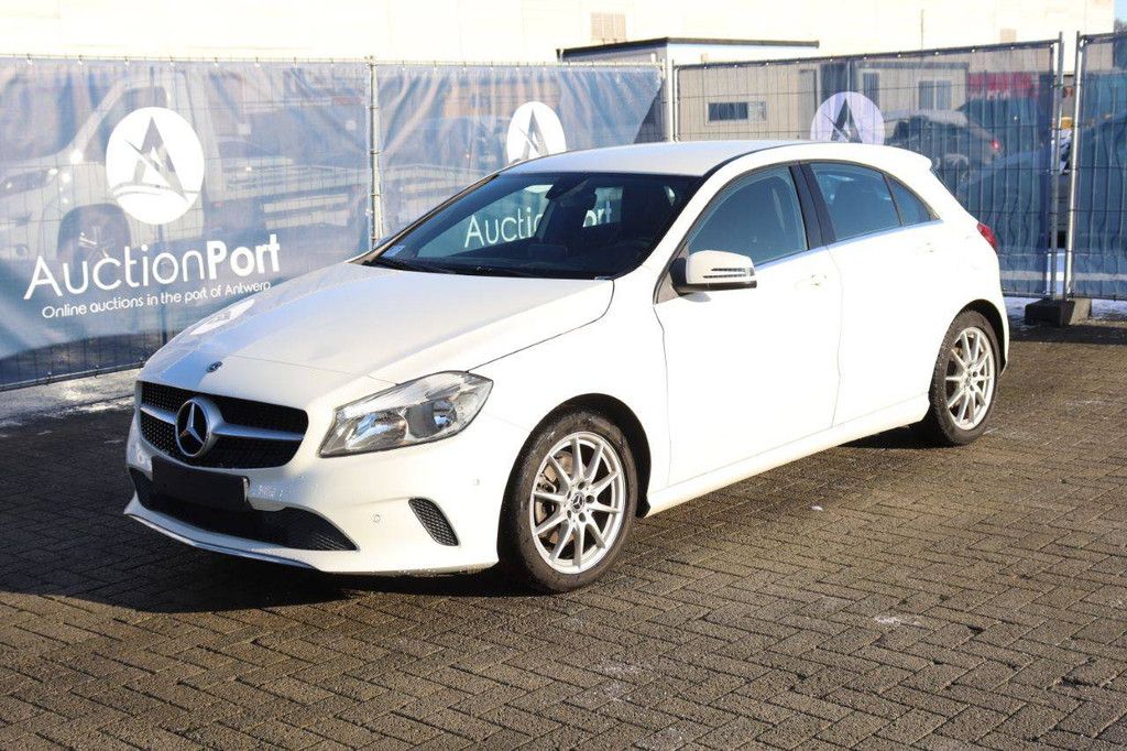 Pkw Mercedes-Benz A180 Benzin 122 PS 2017 (Margin)