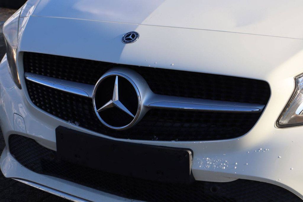 Pkw Mercedes-Benz A180 Benzin 122 PS 2017 (Margin)