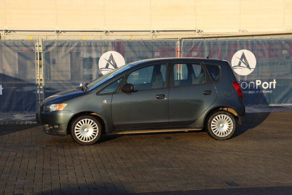 Personenauto Mitsubishi Colt Benzine 95pk 2011 (Marge)