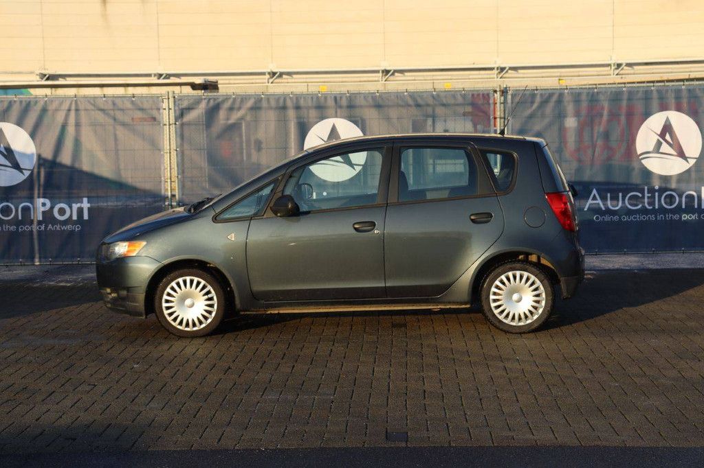 Personenauto Mitsubishi Colt Benzine 95pk 2011 (Marge)