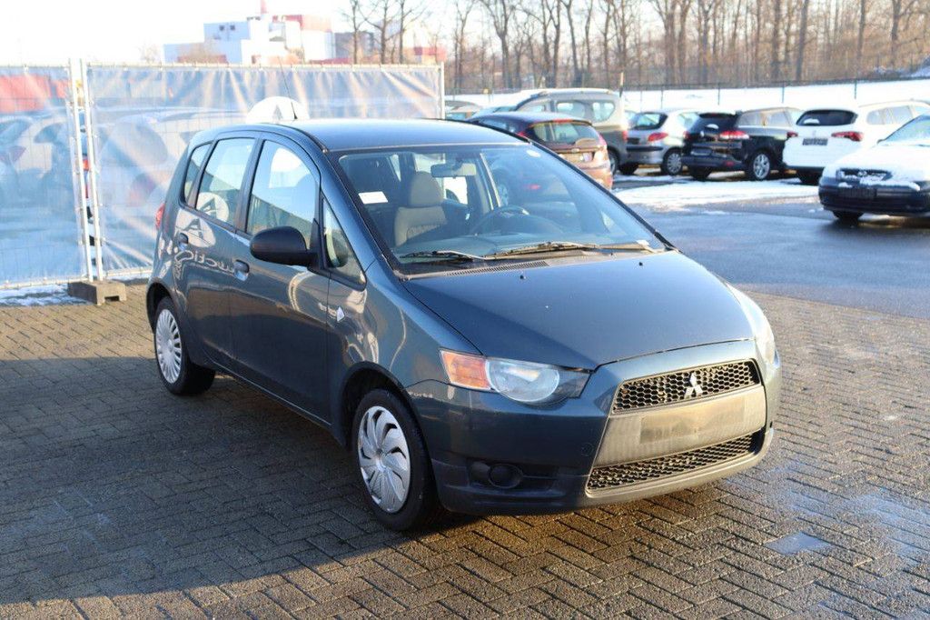 Personenauto Mitsubishi Colt Benzine 95pk 2011 (Marge)