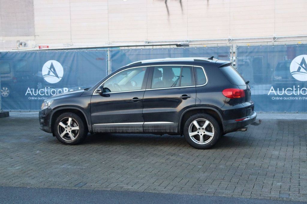 SUV Volkswagen Tiguan Petrol 150hp 2016 (Margin)