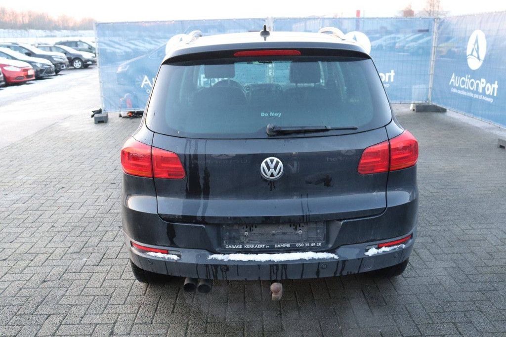 SUV Volkswagen Tiguan Petrol 150hp 2016 (Margin)