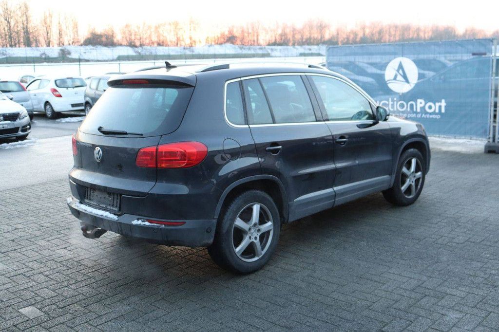 SUV Volkswagen Tiguan Petrol 150hp 2016 (Margin)