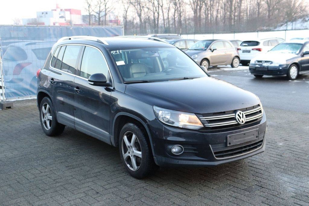 SUV Volkswagen Tiguan Petrol 150hp 2016 (Margin)