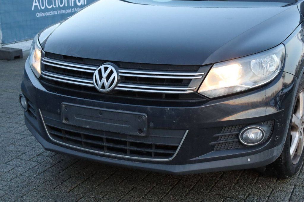 SUV Volkswagen Tiguan Petrol 150hp 2016 (Margin)