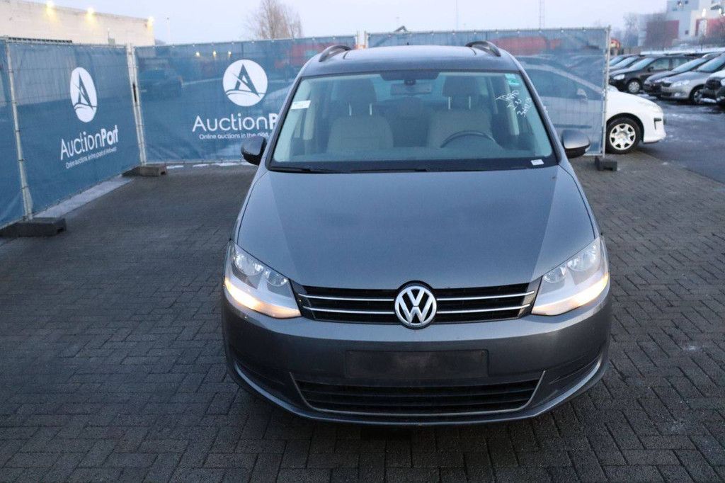 Passenger car Volkswagen Sharan 2.0 TDI Diesel 136 hp 2011 (Margin)