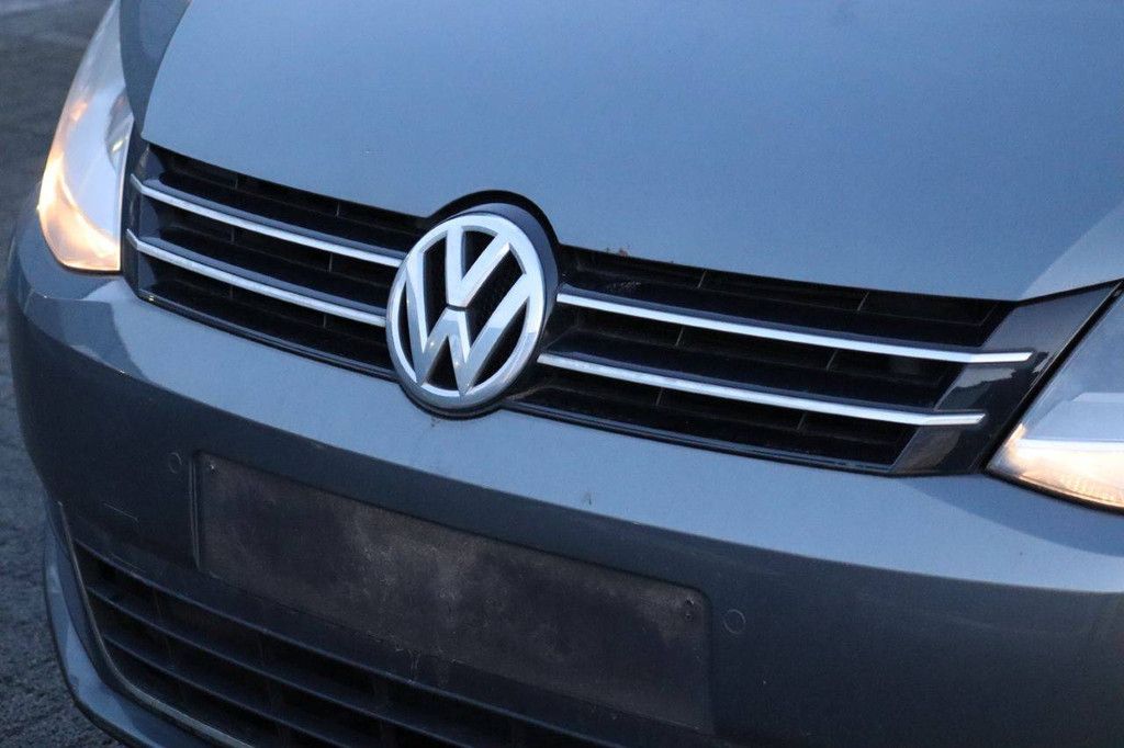 Passenger car Volkswagen Sharan 2.0 TDI Diesel 136 hp 2011 (Margin)