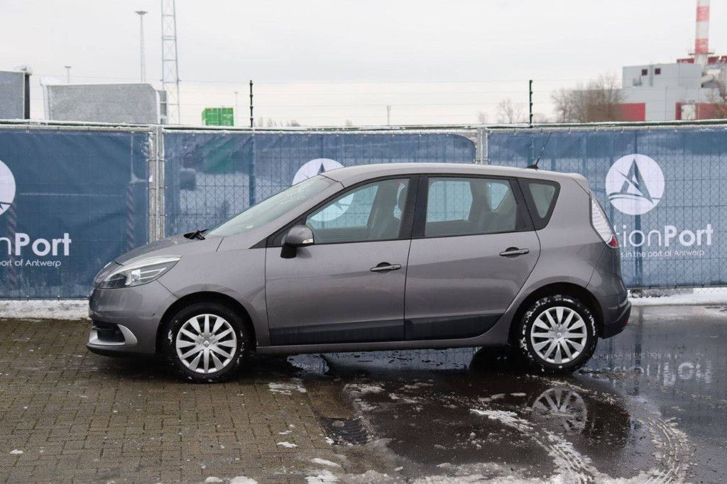 Pkw Renault Scenic dCi Diesel 110 PS 2012 (Margin)