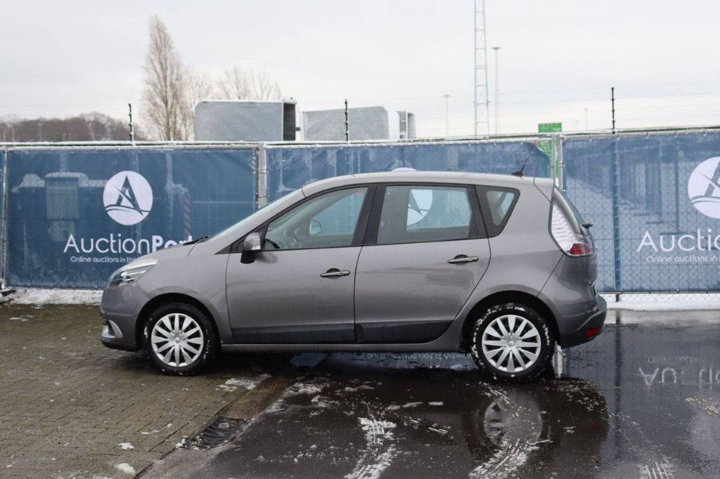 Pkw Renault Scenic dCi Diesel 110 PS 2012 (Margin)