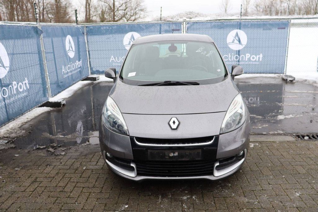 Pkw Renault Scenic dCi Diesel 110 PS 2012 (Margin)