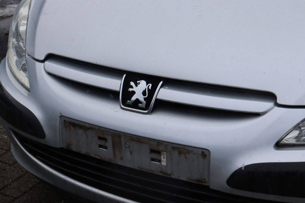 Passenger car Peugeot 307 Petrol 110 hp 2004 (Margin)