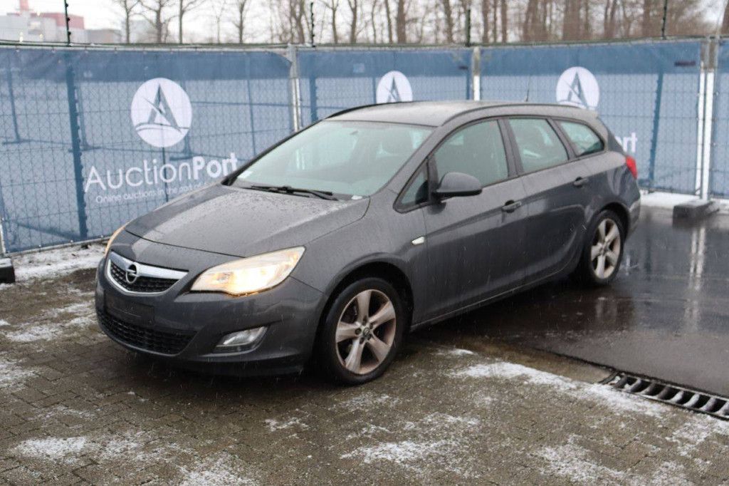 Pkw Opel Astra Benzin 120 PS 2012 (Margin)