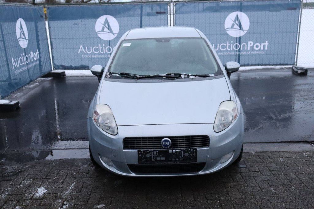 Passenger car Fiat Punto Petrol 60 hp 2005 (Margin)