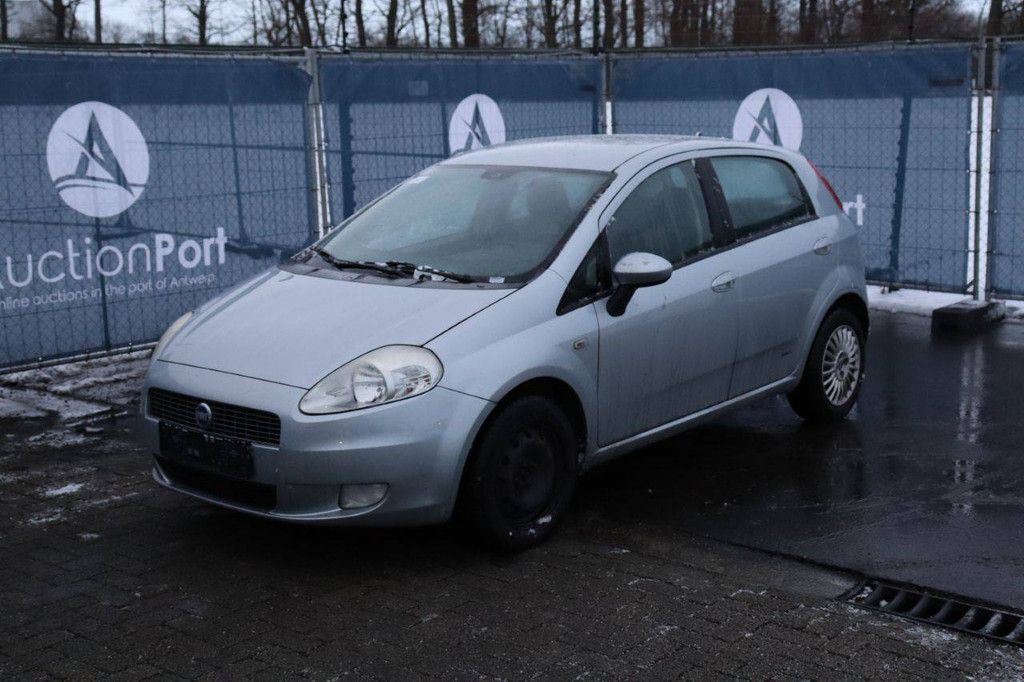 Passenger car Fiat Punto Petrol 60 hp 2005 (Margin)