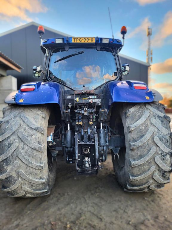 New Holland T7040 PC Blue Power