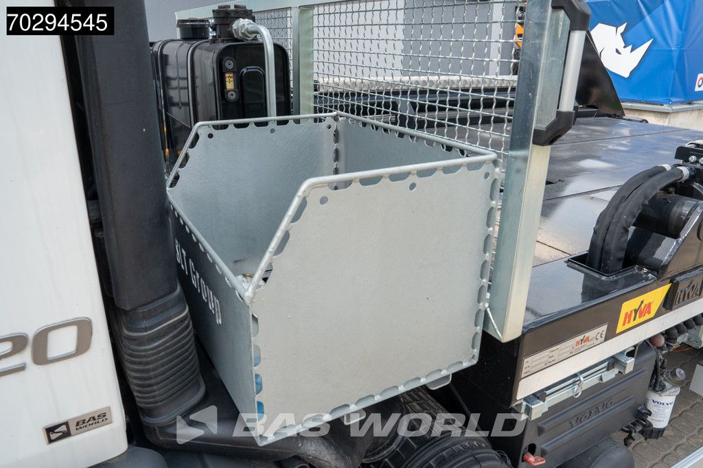 Volvo FE 320 4X2 NEW! HYVA NG 2012 TAXL Skiploader Absetzkipper Manual Euro 6