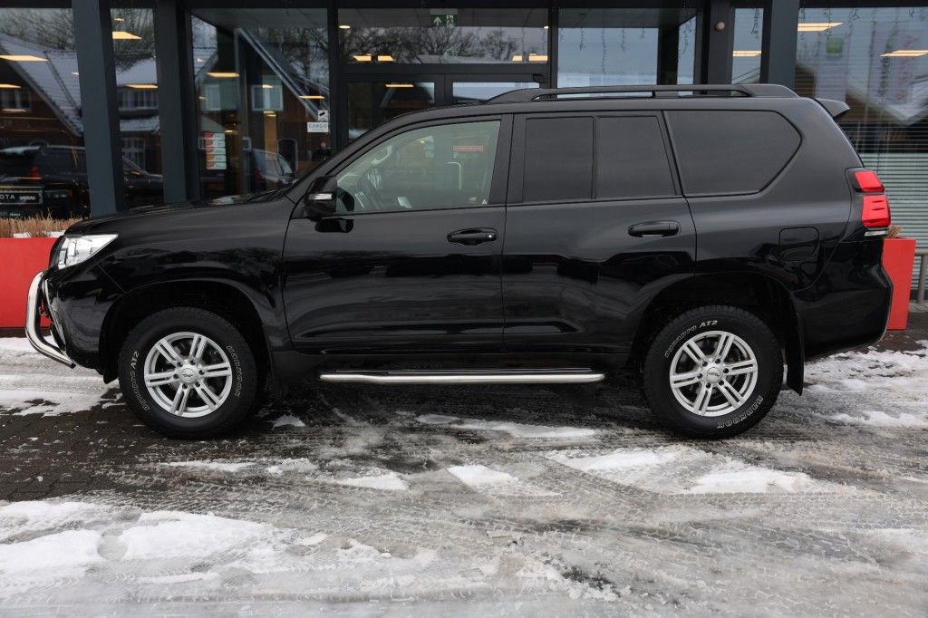 Toyota Landcruiser 150 2.8 D-4D 5DRS COMFORT A/T VAN