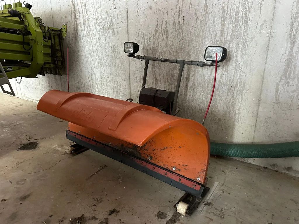 Nido 2100 Sneeuwschuif 2.10mtr werkbreedte