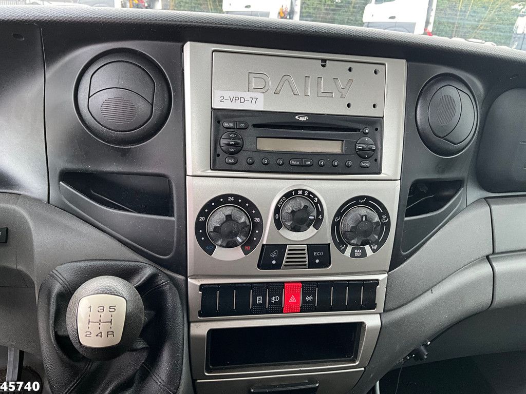 Iveco Daily 35S12 300 met Nido zoutstrooier Just 88.053 km!