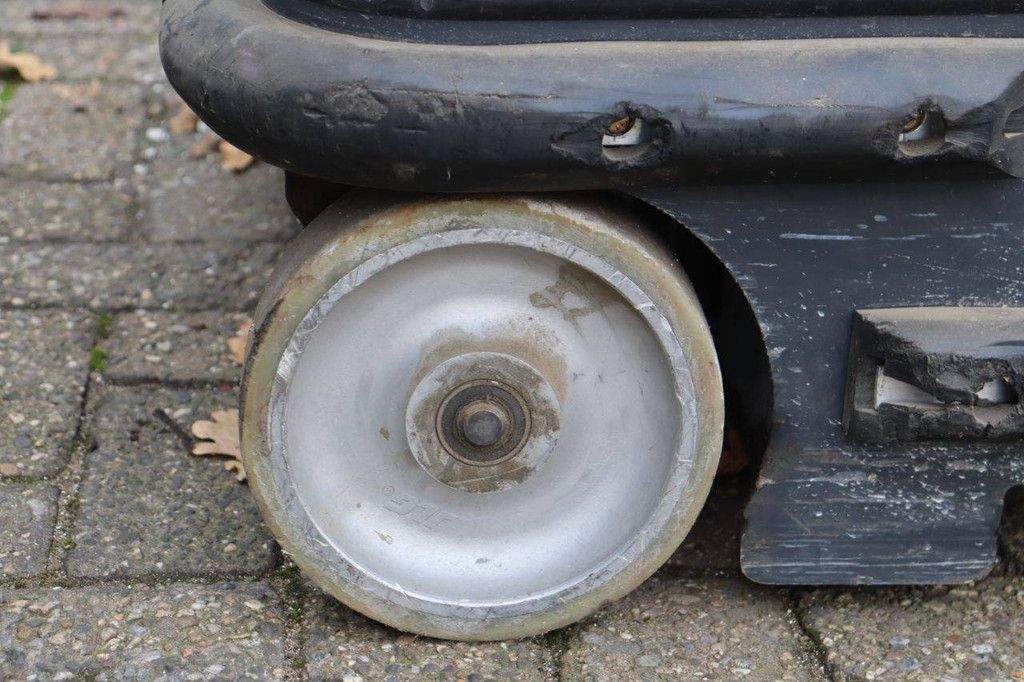 JLG 10MSP Electric Mast Lift 5.05m 2013