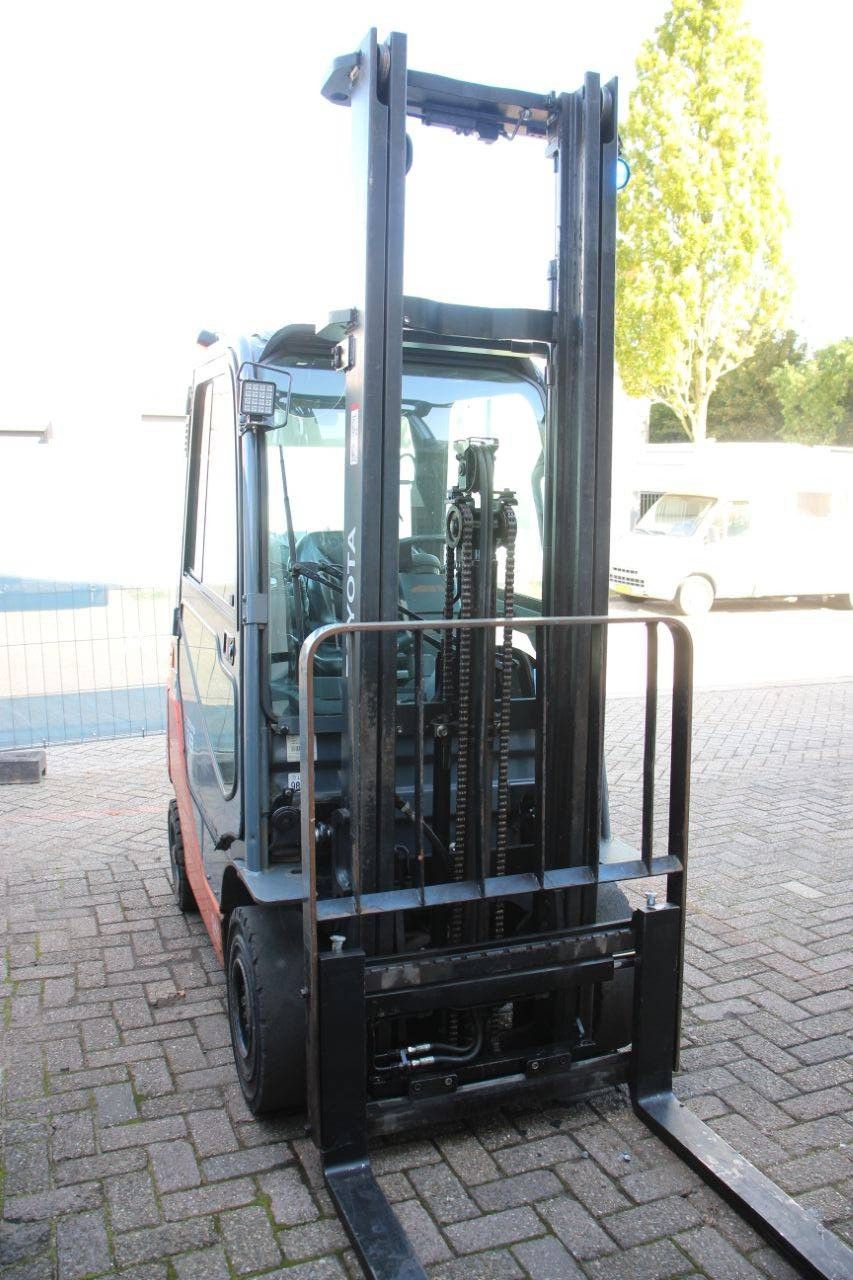 Forklift Toyota 02-8FGF18 LPG 1750kg 4.0m 2019