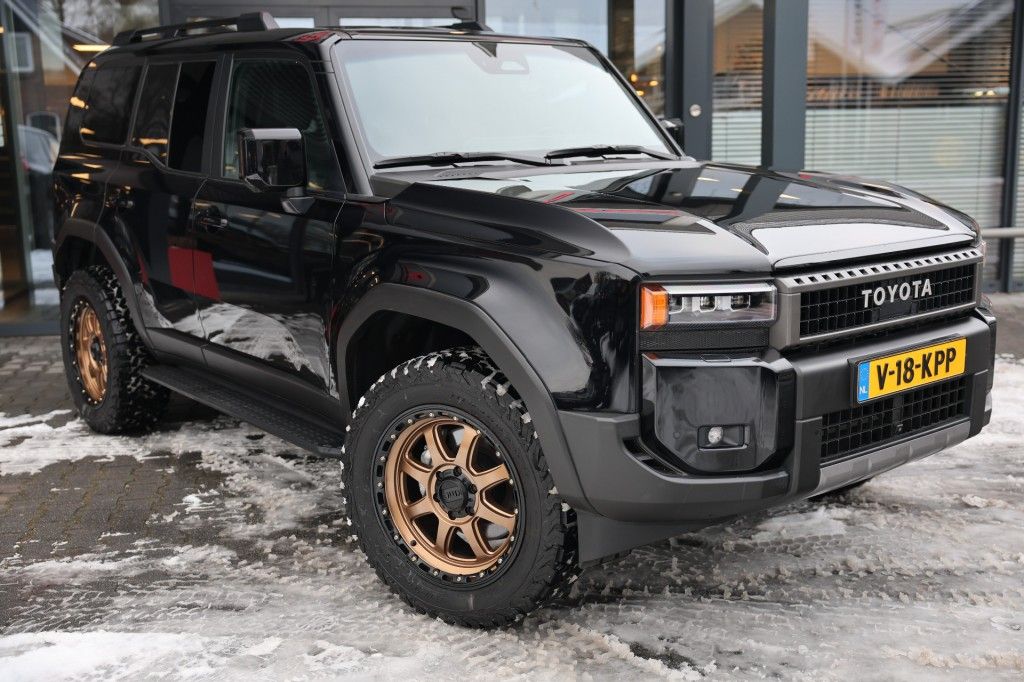 Toyota Landcruiser 250 2.8 D-4D 5DRS PROFESSIONAL A/T VAN