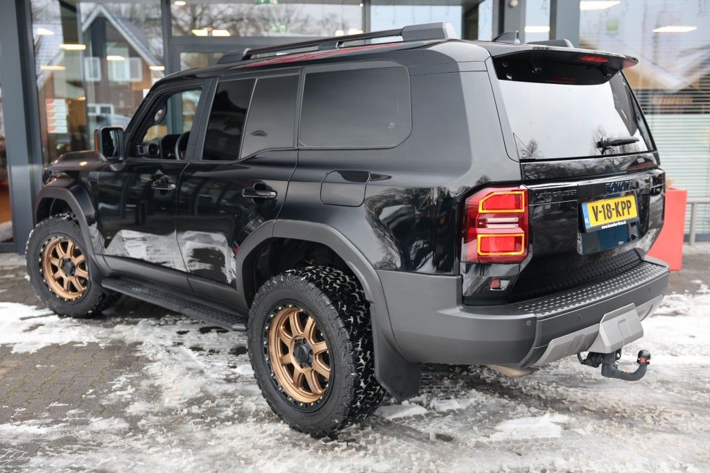 Toyota Landcruiser 250 2.8 D-4D 5DRS PROFESSIONAL A/T VAN