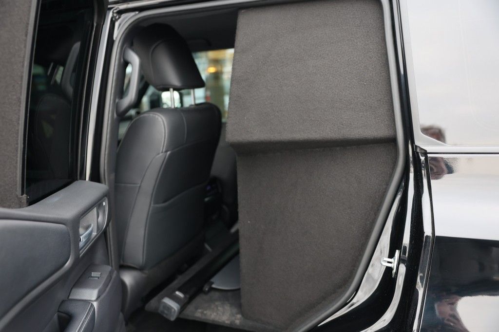 Toyota Landcruiser 250 2.8 D-4D 5DRS PROFESSIONAL A/T VAN