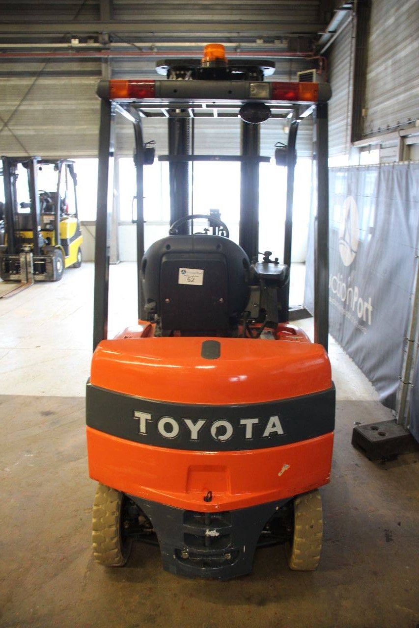 Toyota 7FBMF16 Elektro-Gabelstapler, 1360 kg, 6 m, Baujahr 2006