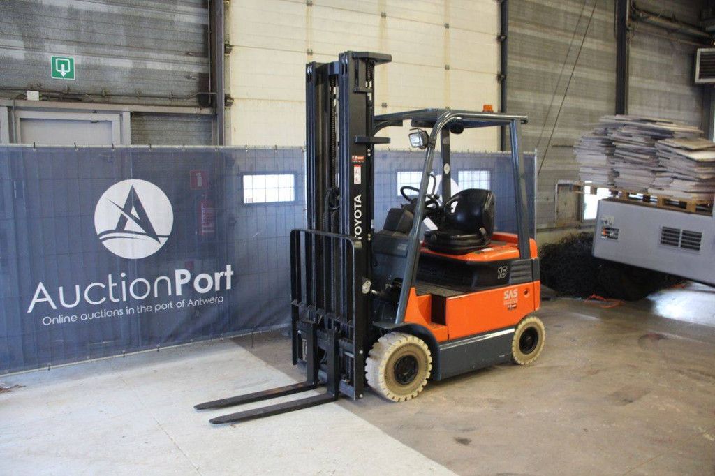 Toyota 7FBMF16 Elektro-Gabelstapler, 1360 kg, 6 m, Baujahr 2006