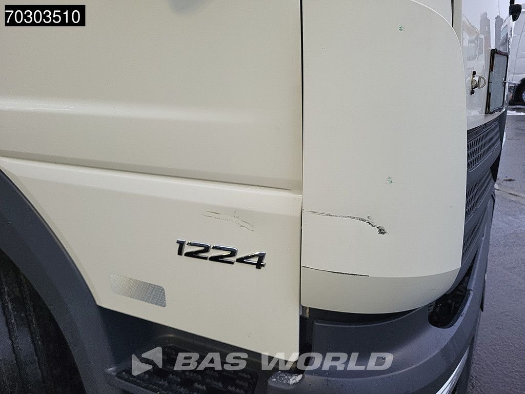 Mercedes Atego 1224 4X2 12tons 1500kg tailgate Automatic Euro 6