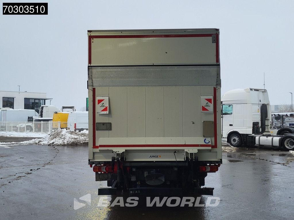 Mercedes Atego 1224 4X2 12tons 1500kg tailgate Automatic Euro 6