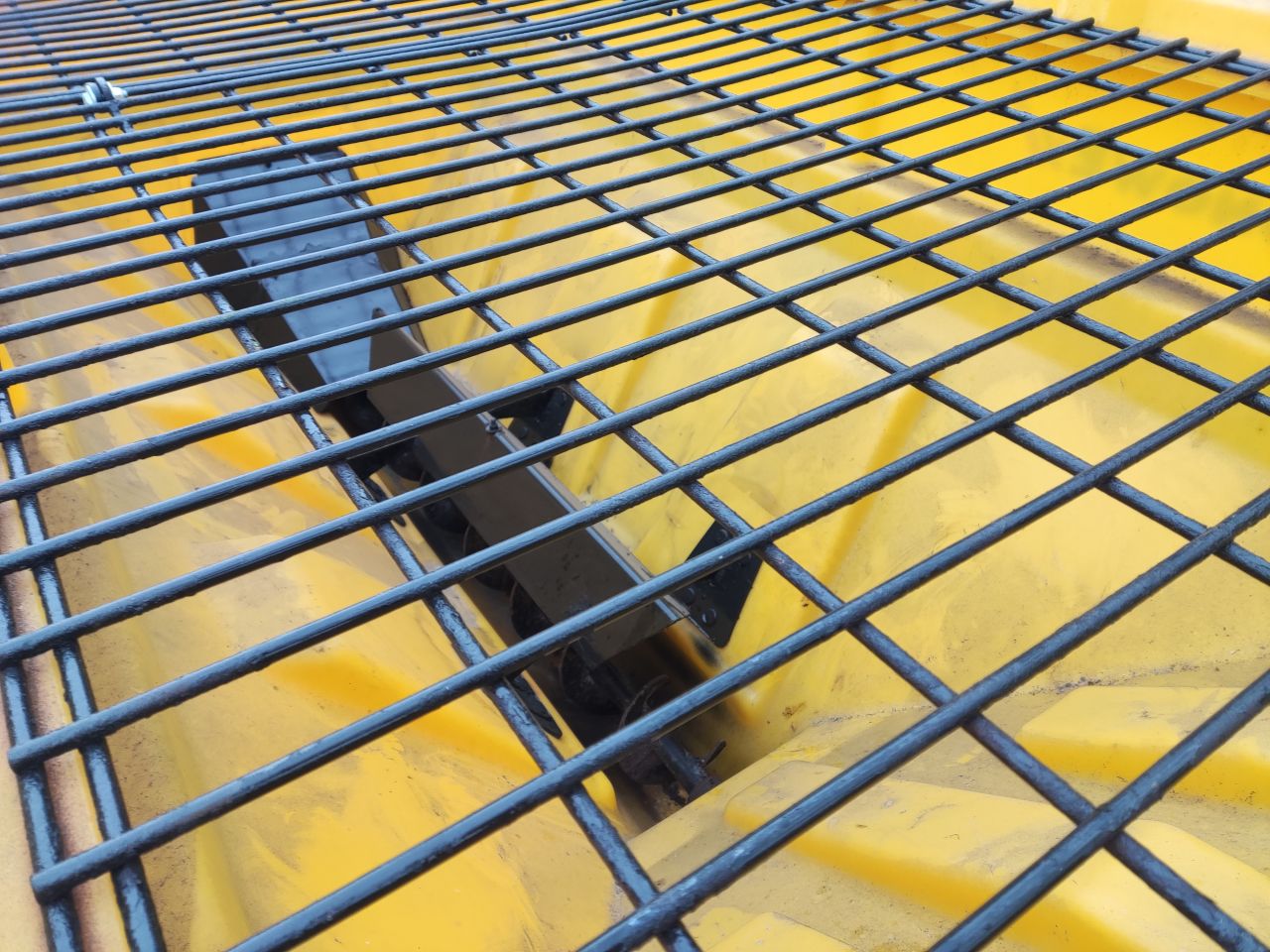 SNOWEX (opbouw) zoutstrooier (type SP 8500, 12V, 1.960 kg)